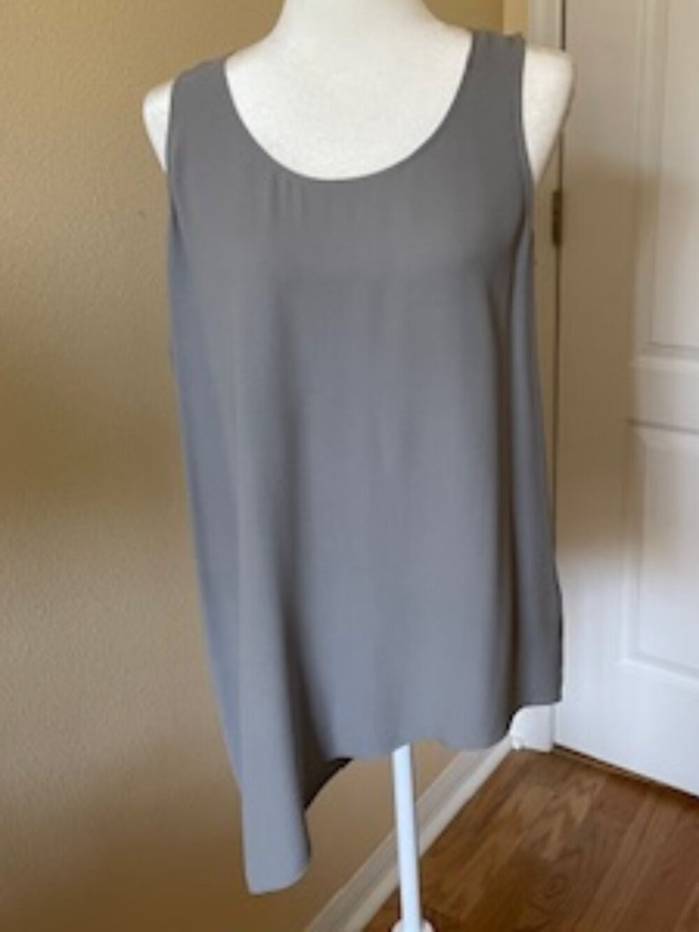 Eileen Fisher Sleeveless Grey Silk Blouse - size S/P